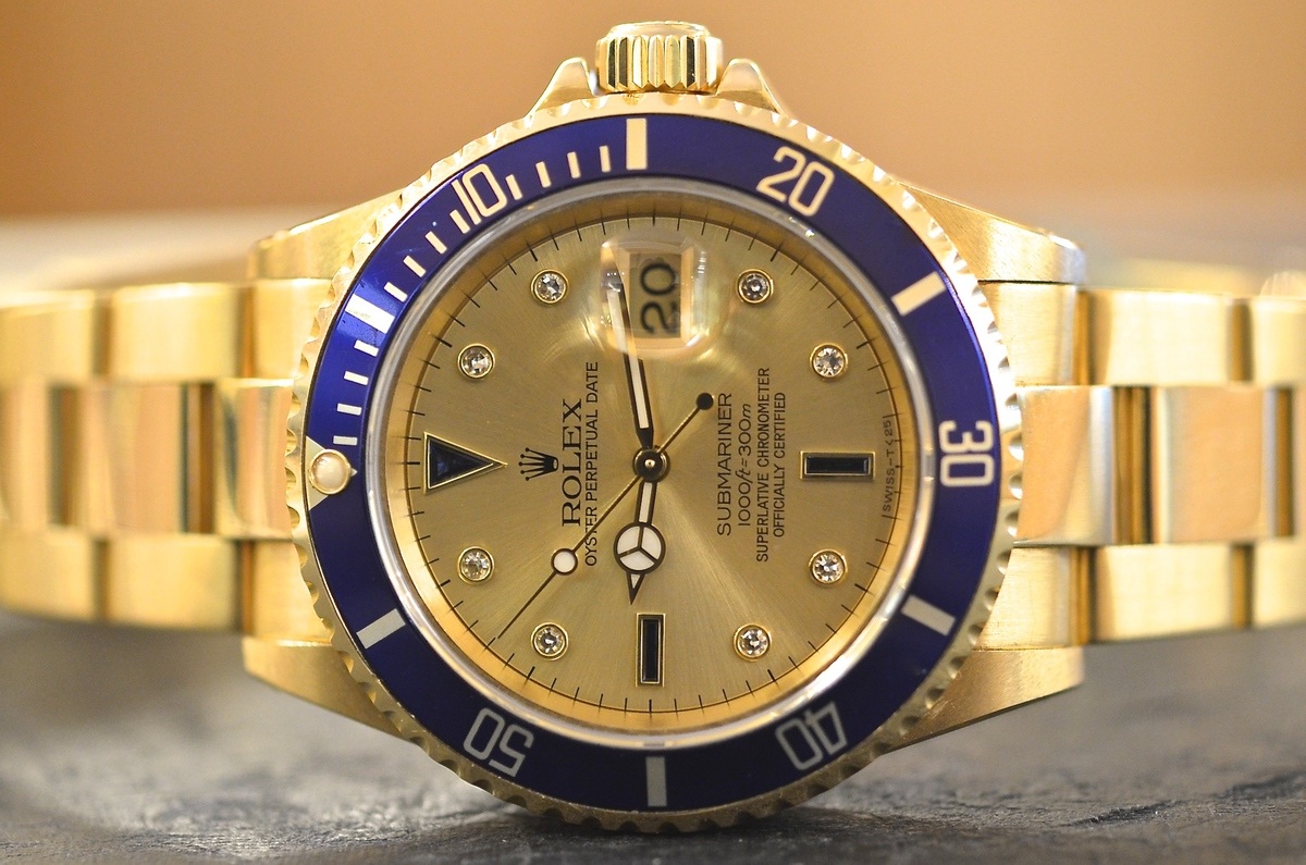 Rolex Submariner ref. 16618 Sultan in 18k Yellow Gold Box and Papers ...