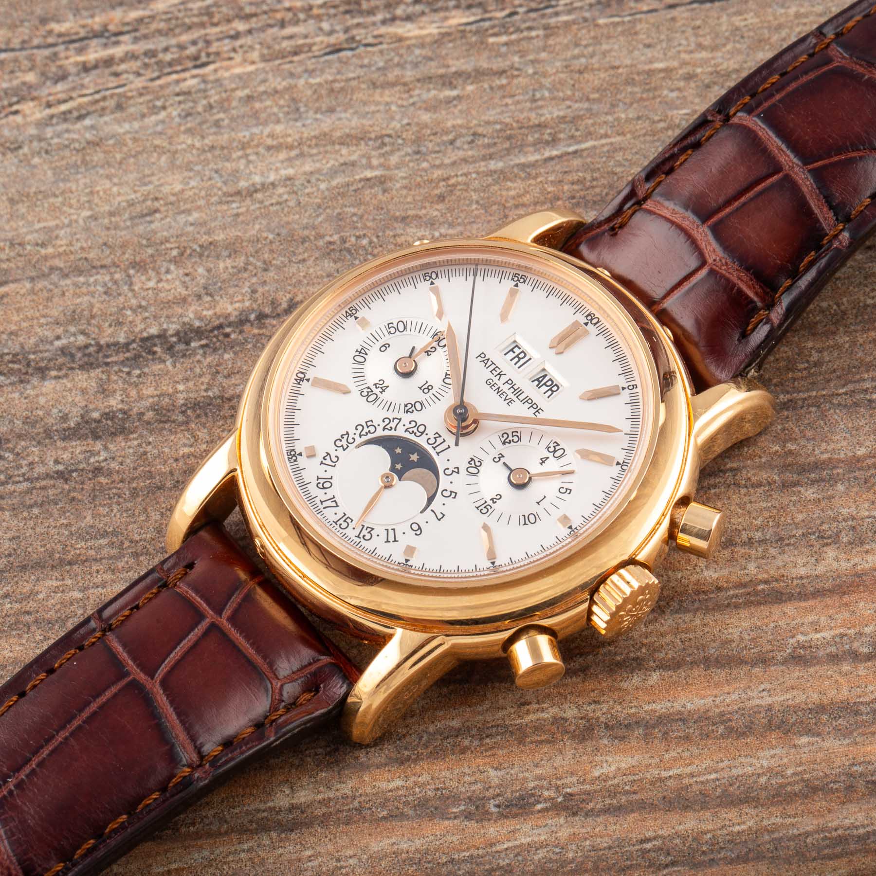 Patek philippe store perpetual calendar watch